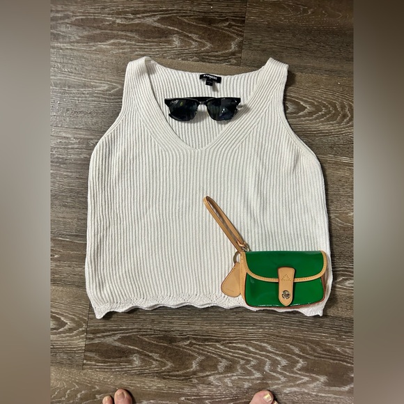 Express White Ribbed V-Neck Tank Top, size medium - Picture 2 of 2